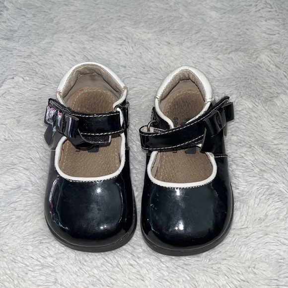 See Kai run shoes - Picture 1 of 5